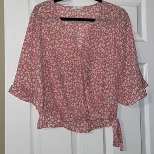 Floral Top with Tie and flowy sleeves